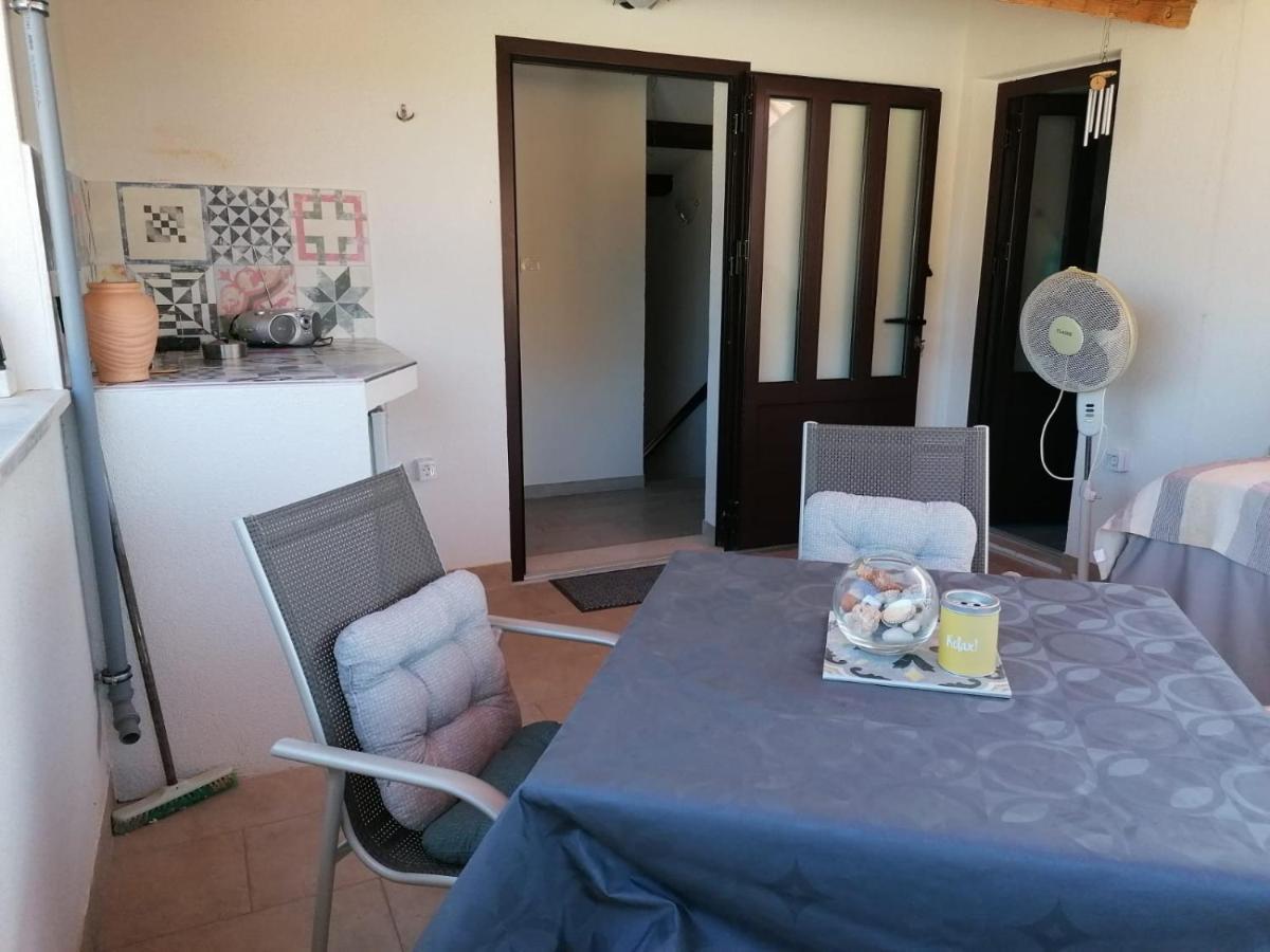 Apartments Misini Dvori Stomorska Kültér fotó