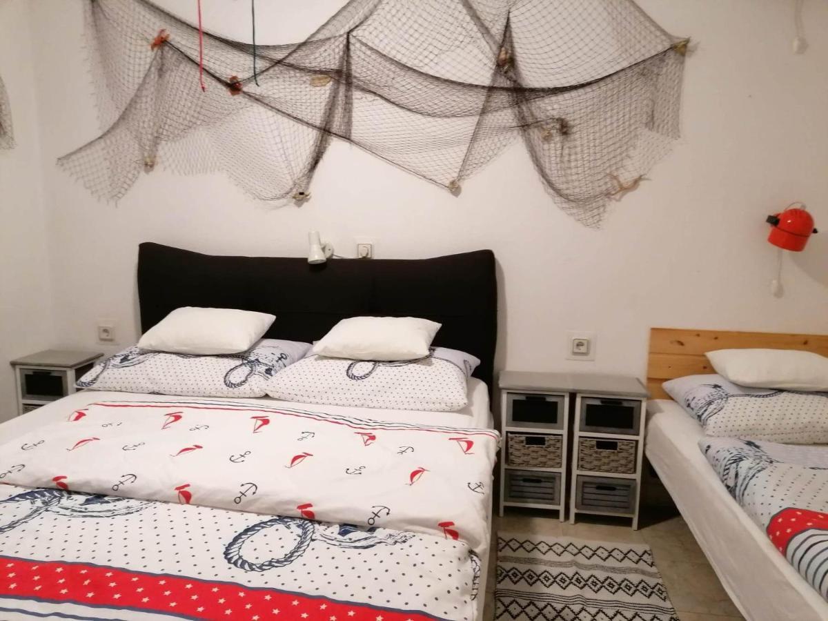 Apartments Misini Dvori Stomorska Kültér fotó