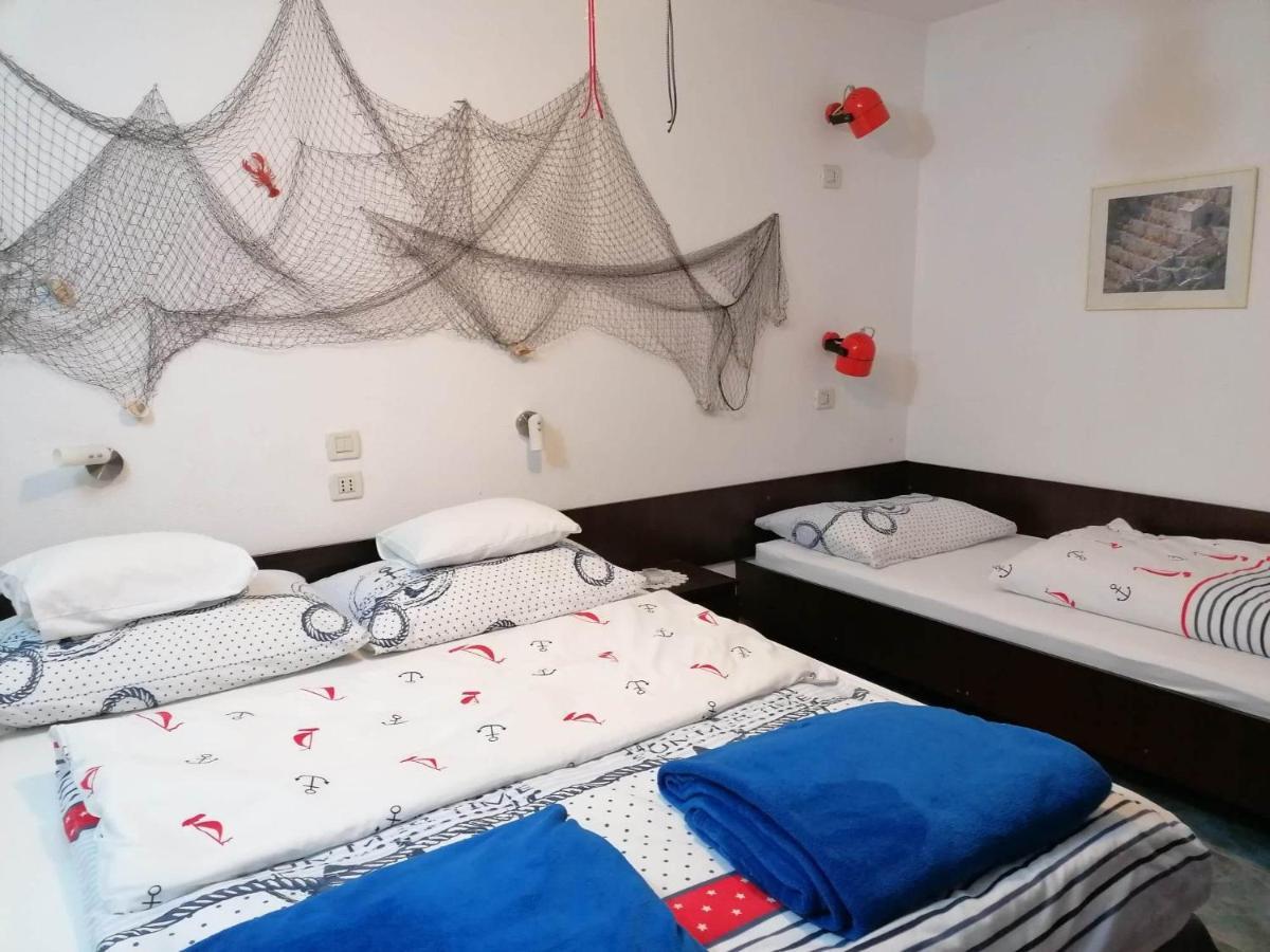 Apartments Misini Dvori Stomorska Kültér fotó